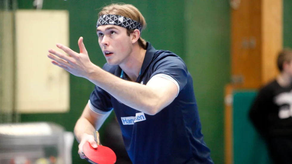 Stratos Filip Karlsson ligger på en tredjeplats totalt av alla spelare i serien, i plus och minus statestiken för antalet vinster och förluster. 