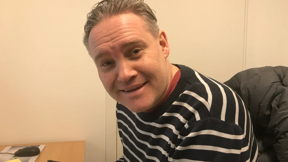 Mathias Westerling trivs i rollen som expertkommentator i våra innebandysändningar.