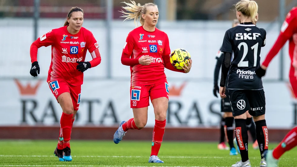 Vem ska ersätta Stina Blackstenius i LFC?