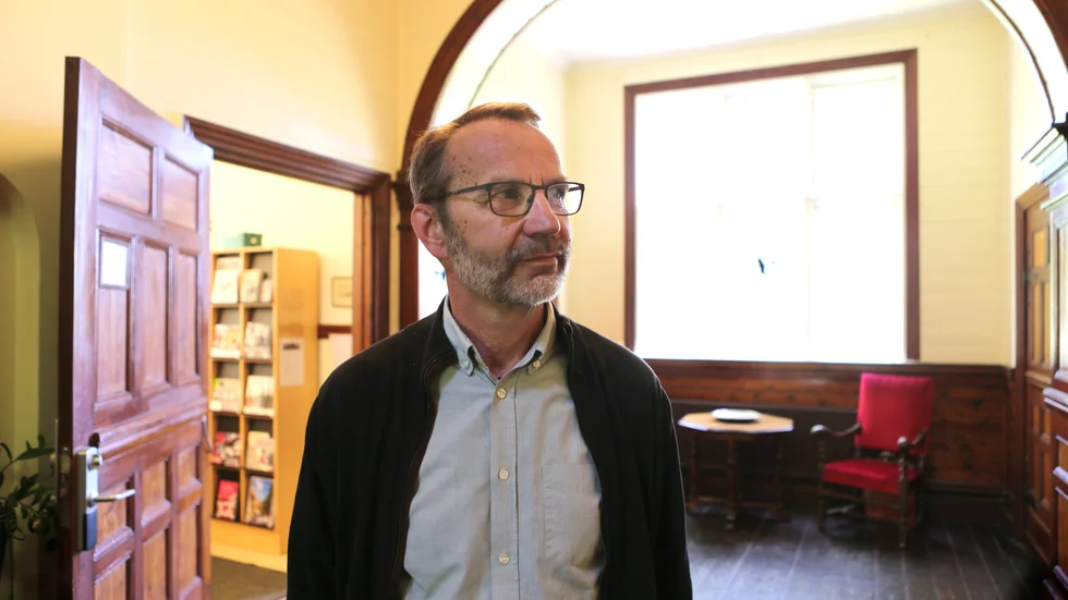Den intresserade blicken och viljan att se människor har varit ett av Per-Olof Sahlbergs viktigaste redskap i skolan. När han var rektor på Solbergaskolan blev det också ett uttalat motto.
