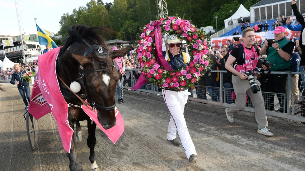 Så här såg det ut när Nuncio, med ägaren Stefan Melander, vann Elitloppet 2016. Arkivbild.