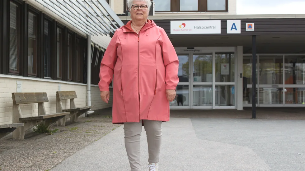 Efter mer än 48 år i sjukvården, varav 44 på Vimmerby hälsocentral, kan Annalena Danielsson stämpla ut. "Jag har ett immunförsvar som står i givakt, har inte haft en sjukdag förutom när jag opererades".