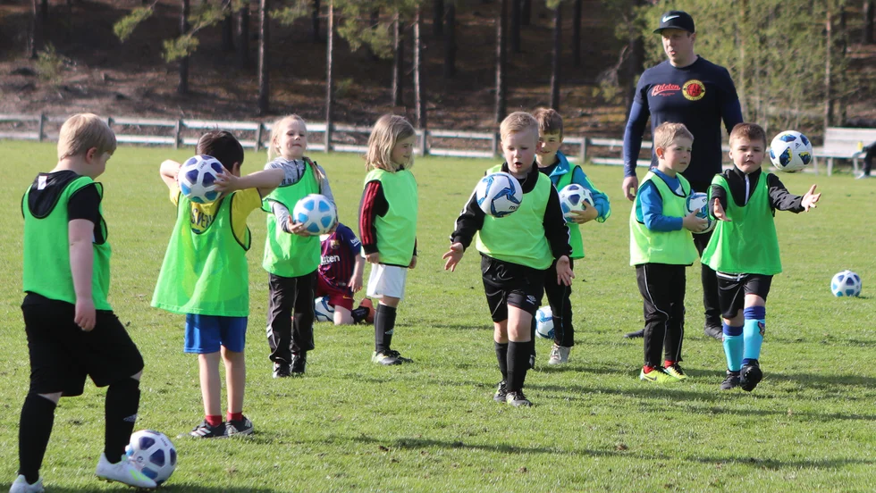 Första veckan med Bollkul lockade över 100 barn i åldrarna 5 till 8 år.