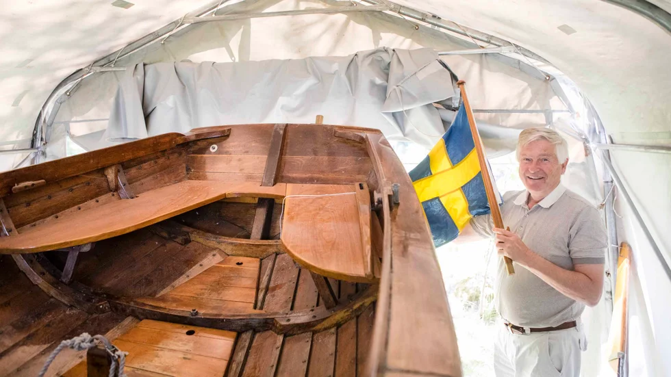 Leif Bergmyren bor delvis i Stockholm och delvis i Björkvik där han har segelbåten Batus. 
