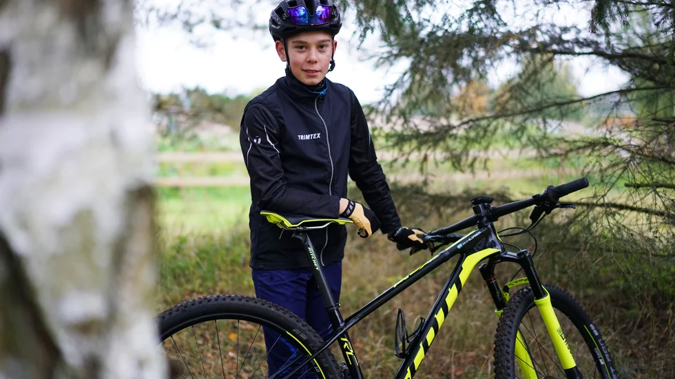 Edvin Elofsson är en riktig MTB-talang och vann för drygt två veckor sedan Swe Cup för pojkar 13-14. Nu hoppas han hamna på pallen i hemmatävlingen Stenbocksturen. 