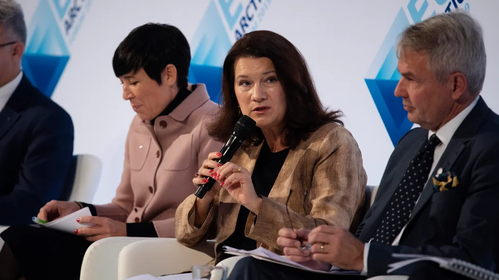Ine Eriksen Søreide, Norges utrikesminister, Ann Linde, Sveriges utrikesminister och Pekka Haavisto, Finlands utrikesminister, under ett panelsamtal i samband med EU Arctic Forum i Umeå 3 oktober.