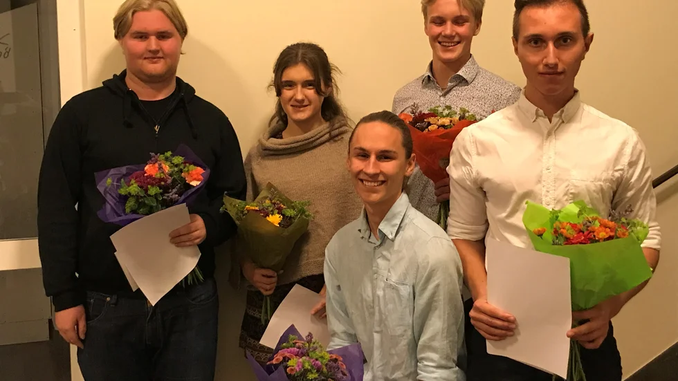 Strängnäs kulturskolas fem stipendiater. Från vänster: Filip Stridsberg, Felicia Höglander, David Ringvall Axelsson, Oskar Leksell och Elvedin Drobic.