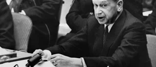 Hammarskjöld hedras vid slottet