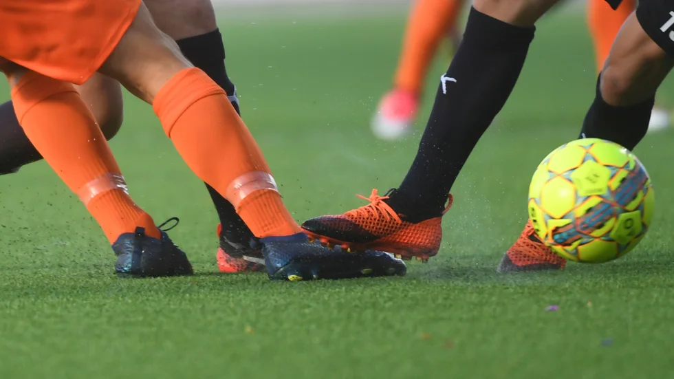 Upplands fotbollförbund tillåter nu spel i alla sina serier och cuper.