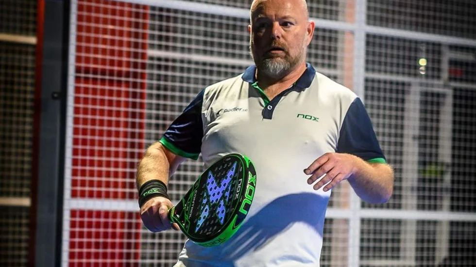 Padelexperten Johan Håkansson, som är från Luleå, tror att padelsporten kommer bli den nya svenska folksporten. Han tror att sporten kommer växa rejält i Norrbotten framöver.