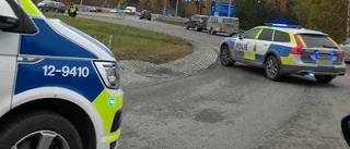 Flera skadade i olycka i rondell i Umeå