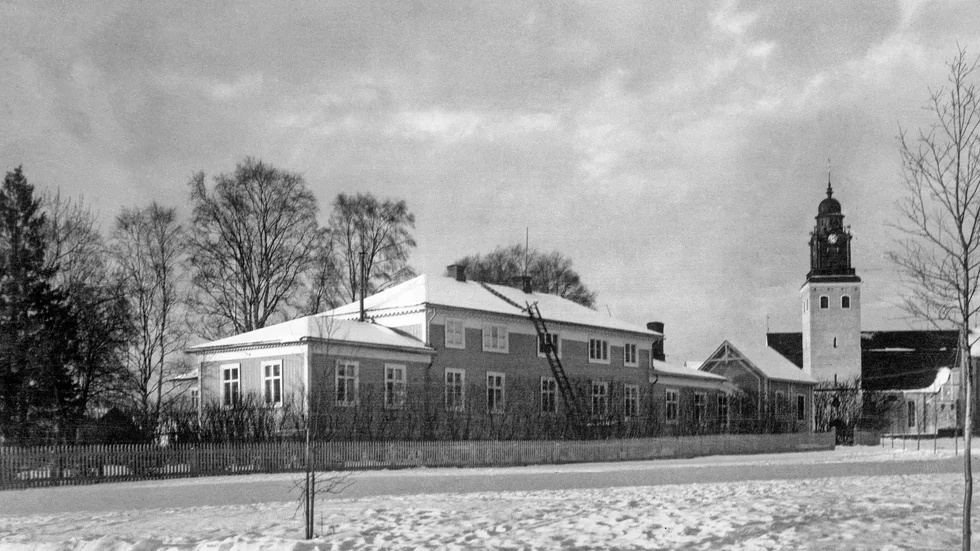 En yngre bild på nya herrgården, troligen sedan den hade blivit kyrkoherdebostad. Bilden är tagen före år 1949. 