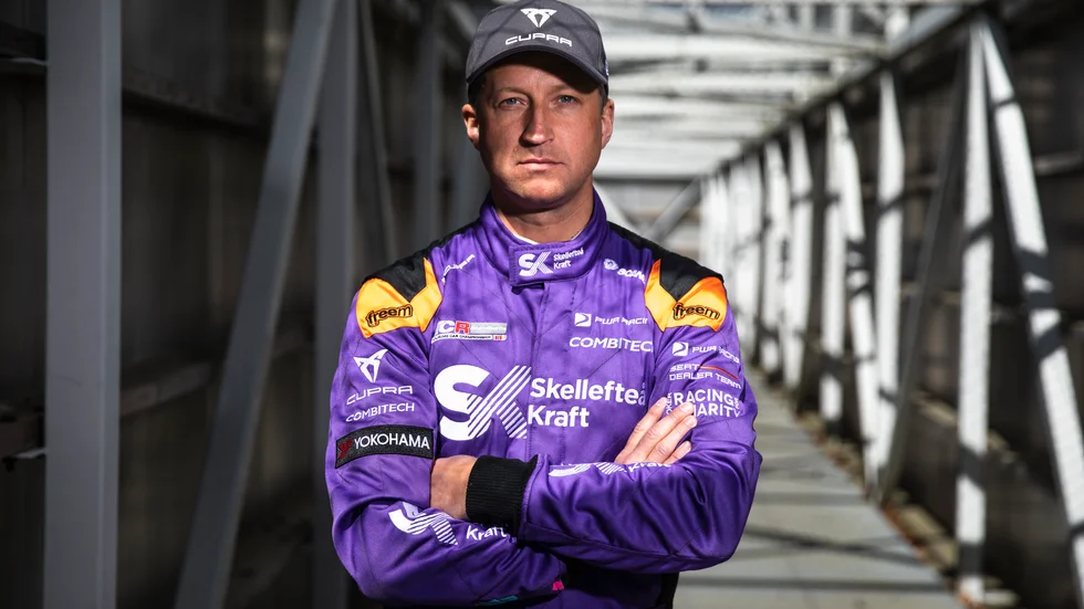 Robert Dahlgren kör officiellt test med STCC i helgen. Han har laddat upp genom att köra test i Porsche Carrera cup.