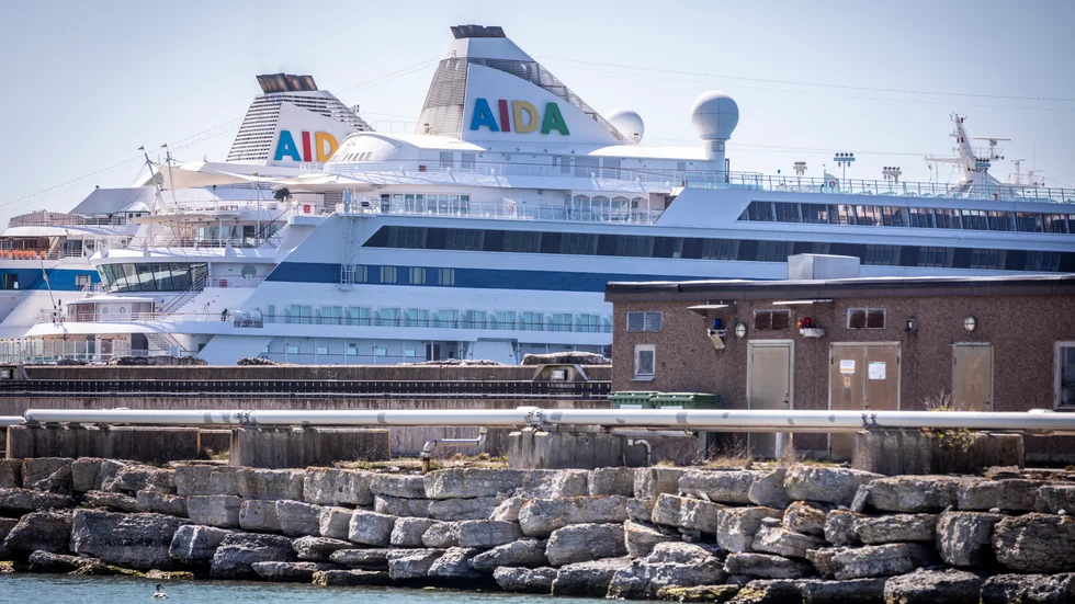 De två fartygen tillhörande tyska rederiet Aida ligger sedan början av maj förtöjda vid kryssningskajen i Visby.