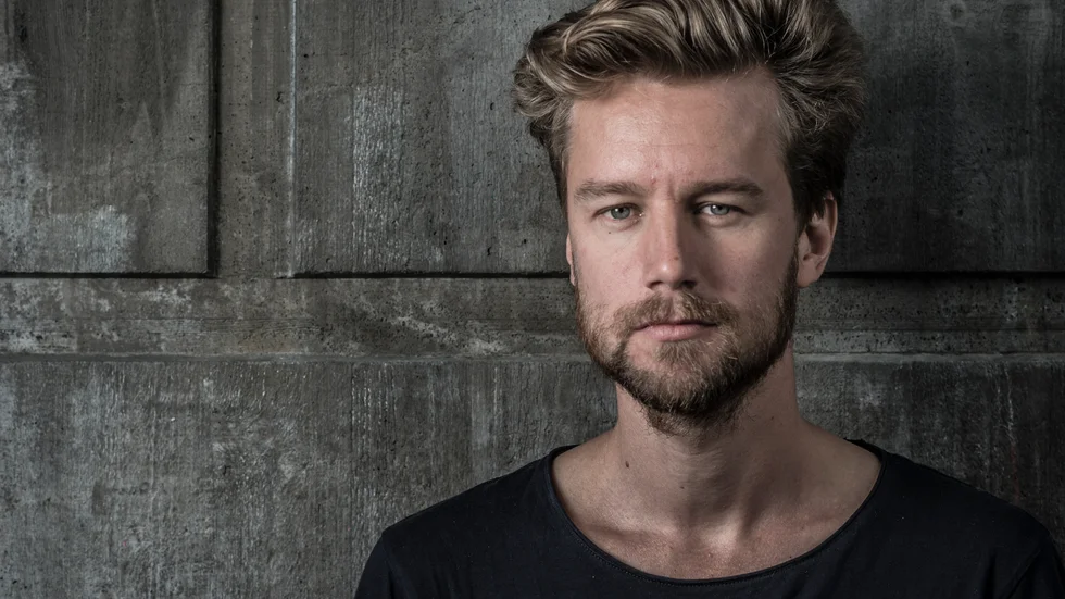 Johan Anderberg skriver boken "Flocken", om det svenska vägvalet under pandemin. Arkivbild.