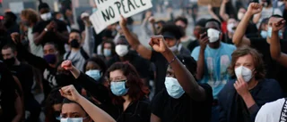 Kravaller vid protest mot polisvåld i Paris