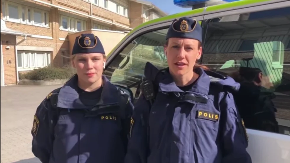 Elin Nilsson och Frida Thörn arbetar som områdespoliser i Nyköping, Trosa, Oxelösund och Gnestakommun. 