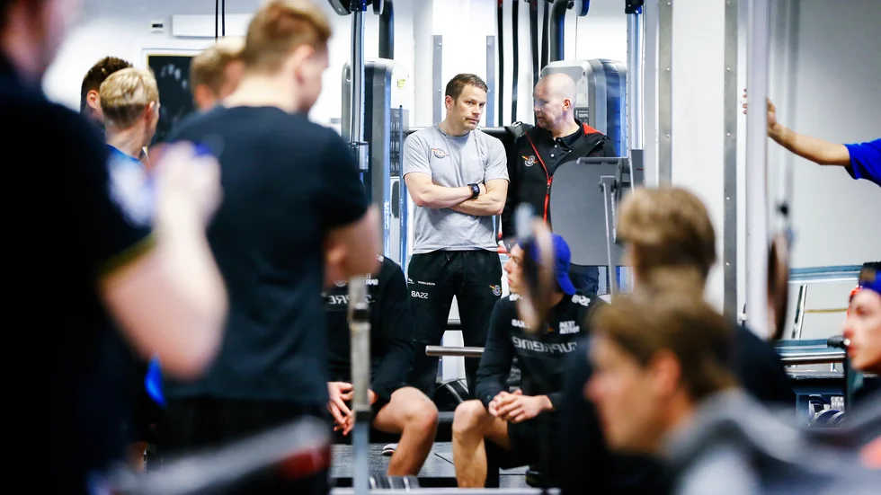"Det kommer bli ungefär som vanligt, men de kommer få göra mer på egen hand", säger fystränaren Petter Pettersson.