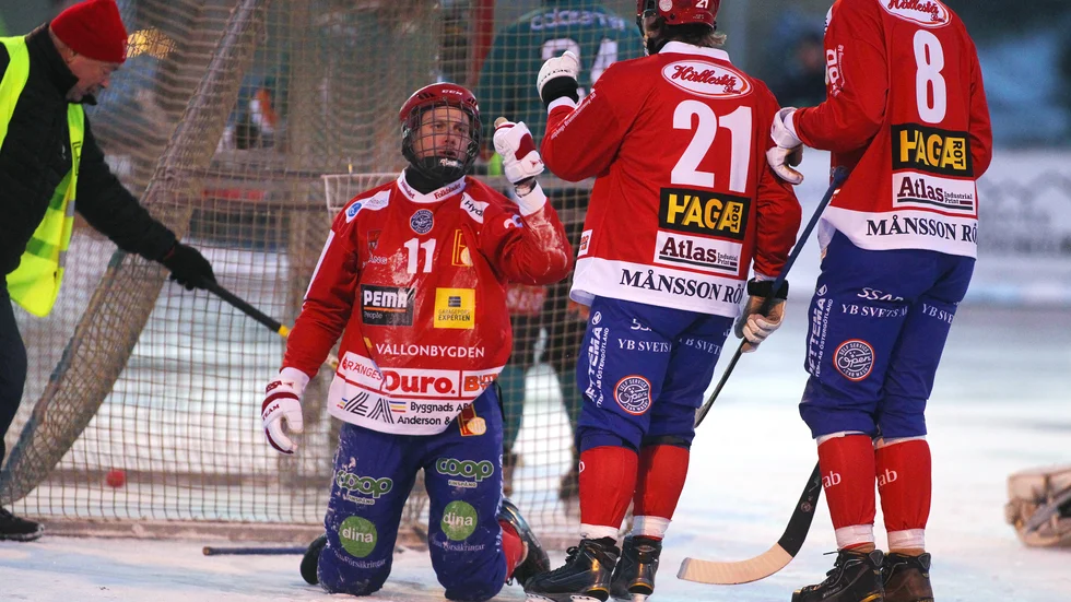 Joakim Bonnevier gjorde två av målen i Faiks premiär.