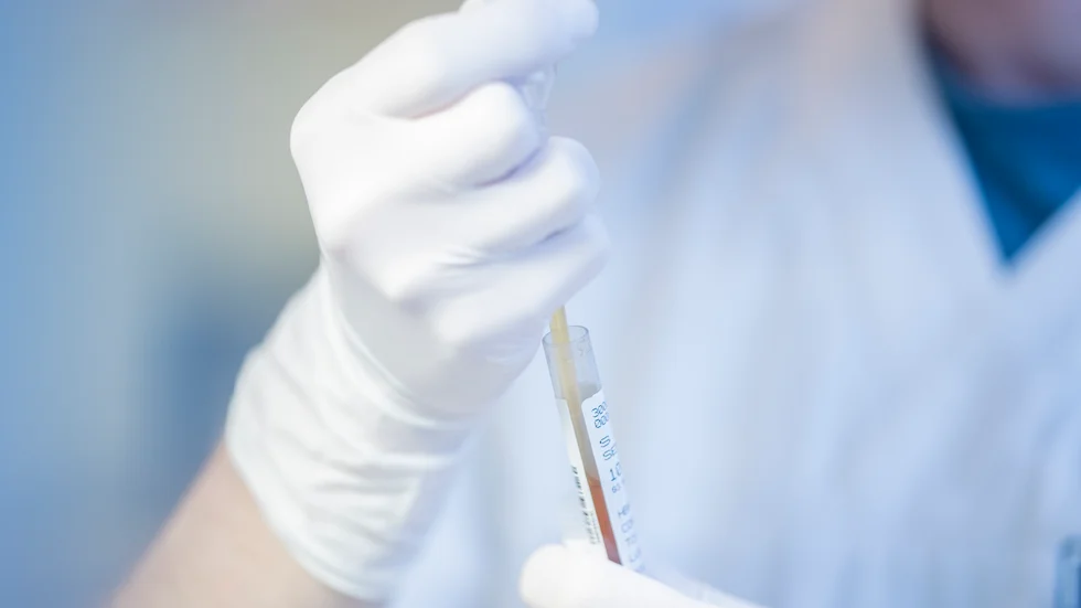 Använd genetisk diagnostik mer för att hjälpa personer med sällsynta diagnoser, skriver Caroline Åkerhielm, Riksförbundet  Sällsynta diagnoser. 