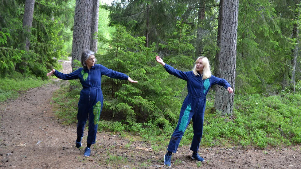 På lördag är det premiär för skogsdans i Skjulsta med Jannine Rivel och Amanda Billberg.