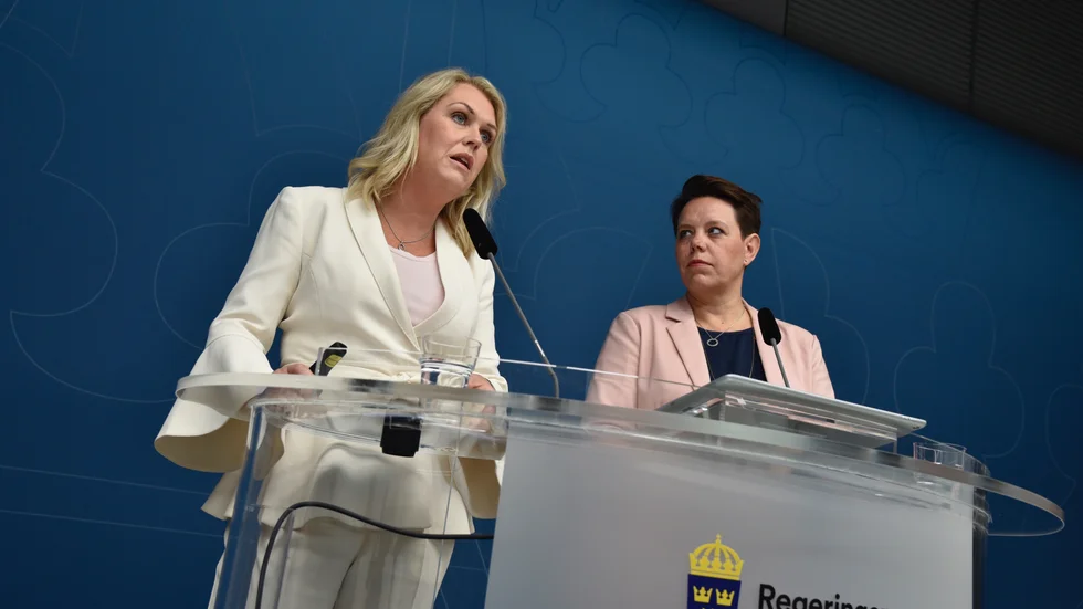 Socialminister Lena Hallengren (S) och Marie Morell (M), ordförande i SKR:s sjukvårdsdelegation presenterade på torsdagen överenskommelsen som ska få fart på testerna av covid-19 i landet.