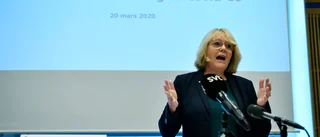 Moderaterna skramlar med insamlingsbössan 