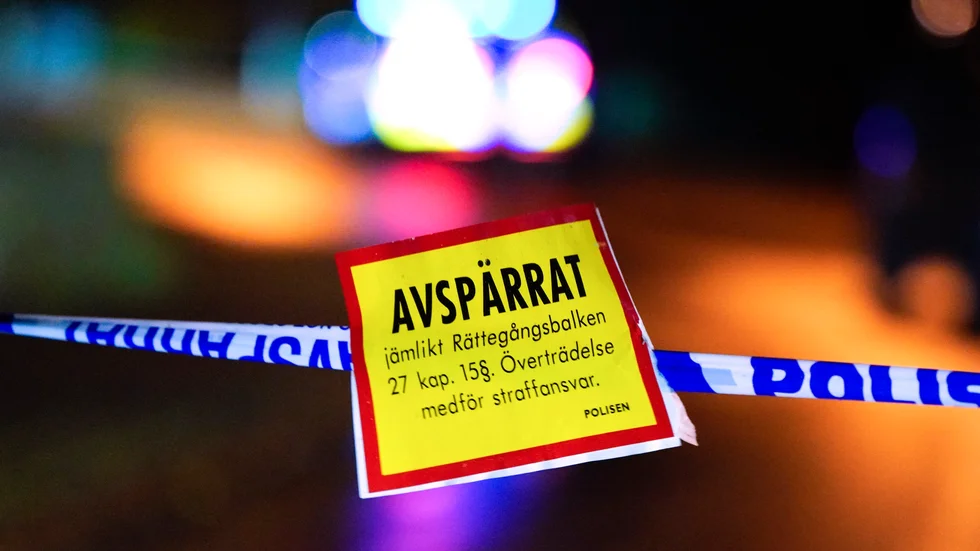 Det var en natt i slutet av oktober, som familjemedlemmen upptäckte att det brann i huset. En man i 70-årsåldern misstänks för bland annat mordbrand. 