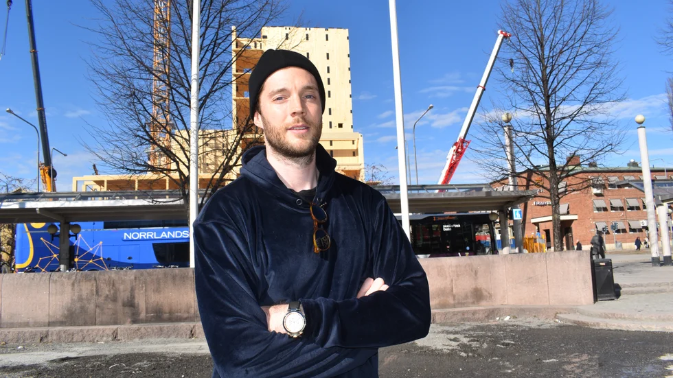 David Rundblad är hemma och laddar upp inför kommande säsong. Han har ytterligare två år på kontraktet med NHL-laget Sochi.
