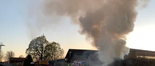 Ryckte ut för en brand i närheten av ladugård