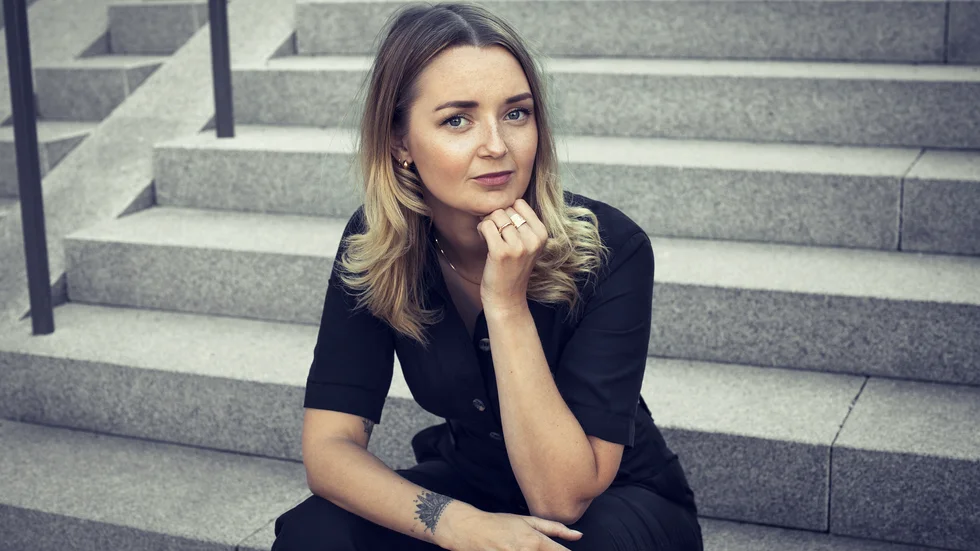 Elin Persson har skrivit "De afghanska sönerna".
