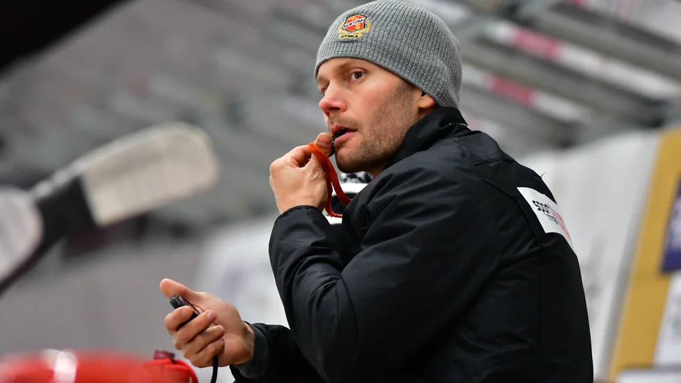 Almtunas tränare Martin Gudmundsson.