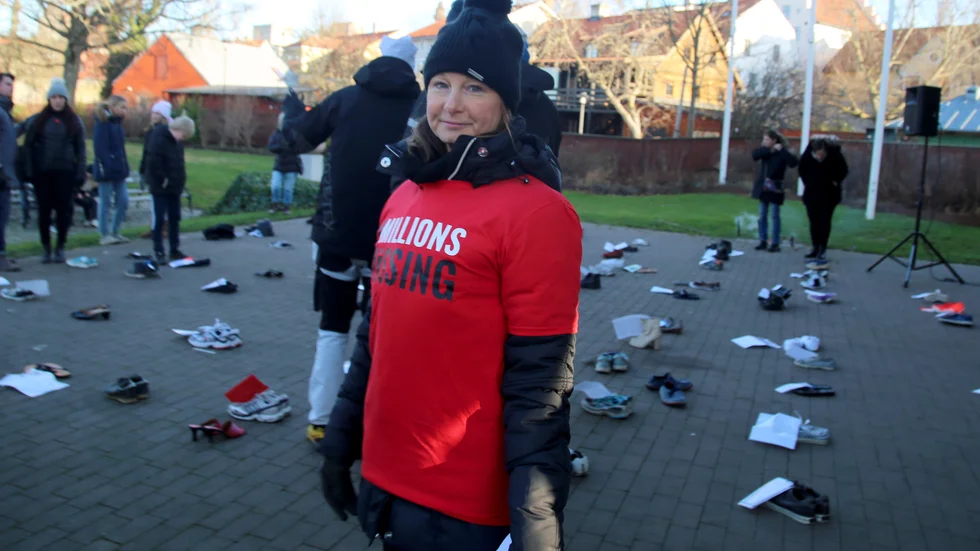 Jenny Lundgren från Riksförbundet för ME-patienter. De hoppas på att påverka så att mer pengar skjuts till forskningen kring sjukdomen, samt att specialistvård görs tillgänglig i alla regioner. 