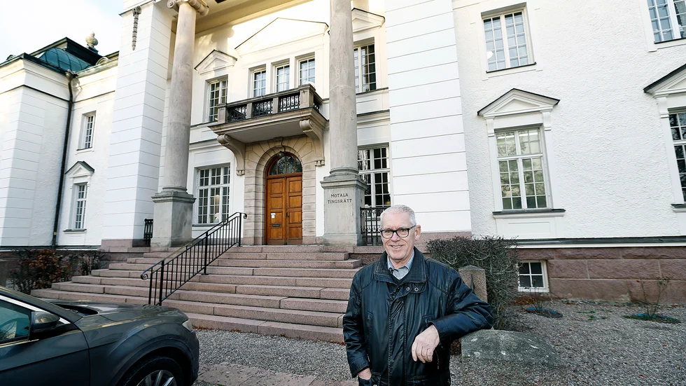 "Ja, för mig var huset som en stor veteranbil som skulle renoveras", säger Jan-Ove Boll om Tingshuset som han köpte 2016. 