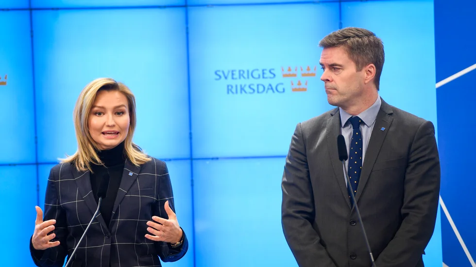 KD:s Ebba Busch Thor och Hans Eklind presenterar förslag för fler i arbete, däribland ett reformerat försörjningsstöd. 