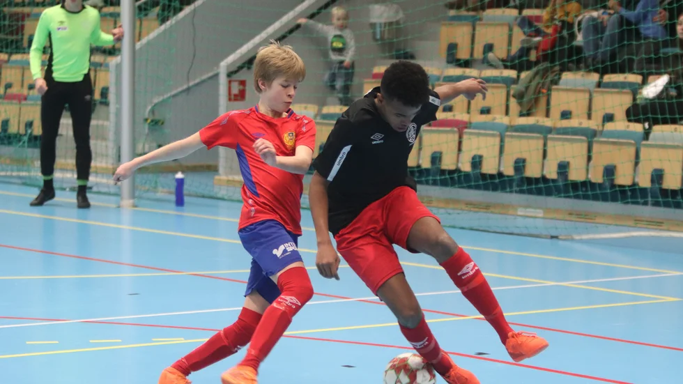 Högsjö blev gruppvinnare efter att ha spelat oavgjort, 1-1 i gruppfinalen mot KSK. Högsjö vann sedan också finalen mot KAIK.