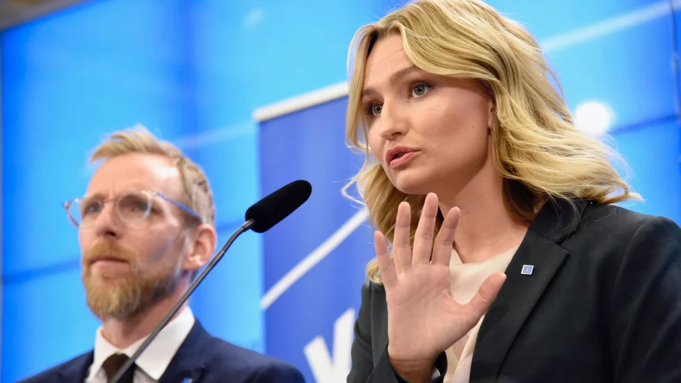 KD-ledaren Ebba Busch Thor och partiets ekonomisk-politiska talesman Jakob Forssmed i samband med att de presenterade sin budgetmotion i riksdagen. 