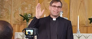 Kyrkan börjar med gudstjänster igen – men inte för alla