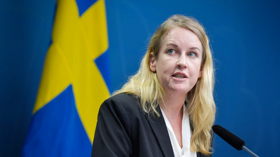 Särskilda utredaren Åsa Kullgren presenterar delbetänkandet "Hälso- och sjukvården i det civila försvaret" som överlämnades till regeringen på torsdagen.