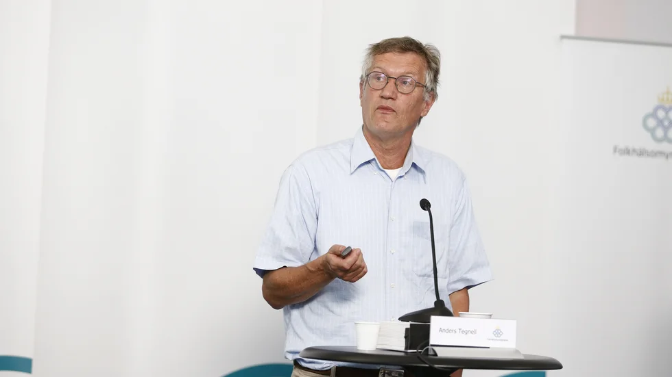Anders Tegnell säger att de nya råden för personer med antikroppar dröjer.