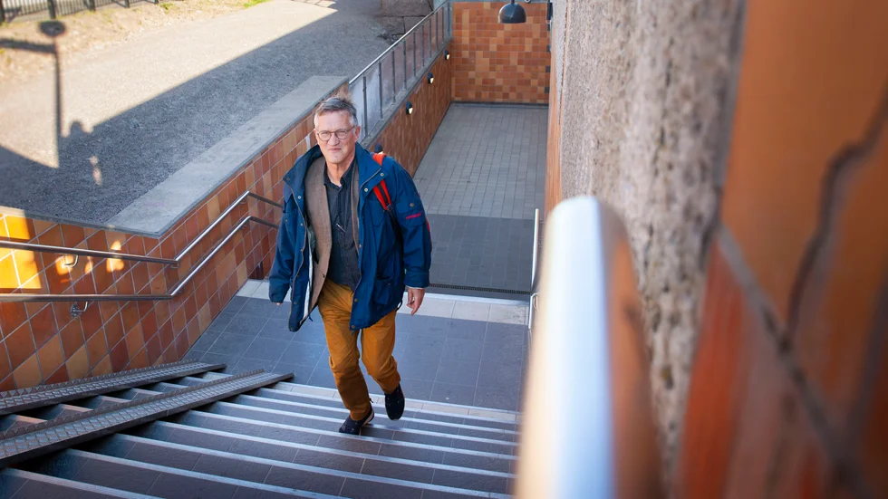 Steg för steg, dag för dag, arbetar Anders Tegnell med coronapandemin. Snart hoppas Folkhälsomyndigheten få svar på hur många i befolkningen som har smittats. "Det så kallade mörkertalet vet vi inte än, men vi tror att det är väldigt stort."