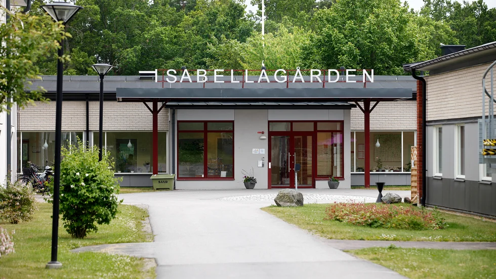 Kommunen skapar en särskild avgränsad avdelning på kommunens korttidsboende på Isabellagården. Hit ska personer med bekräftad eller misstänkt covid-19 komma när de har behov av korttidsboende. 