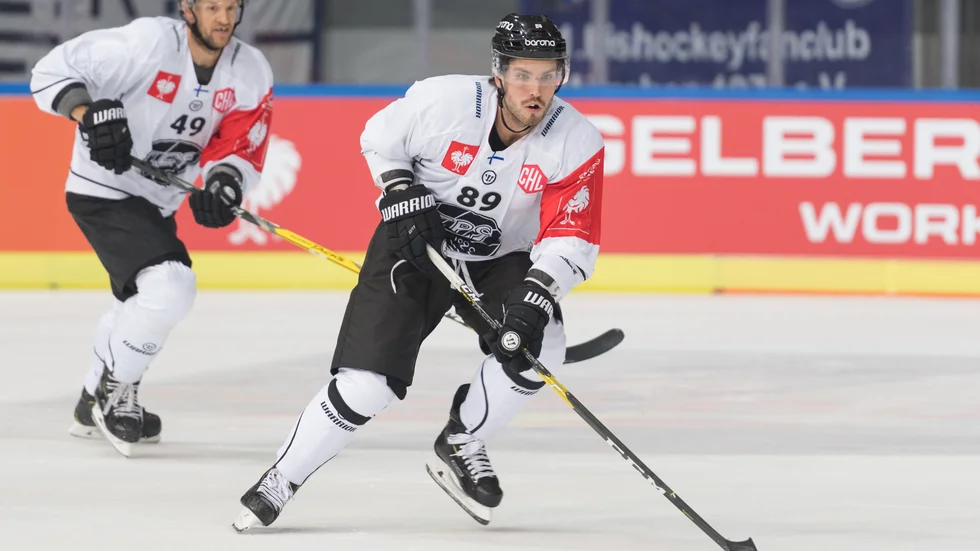 Oula Palve har skrivit tvåårskontrakt med LHC.