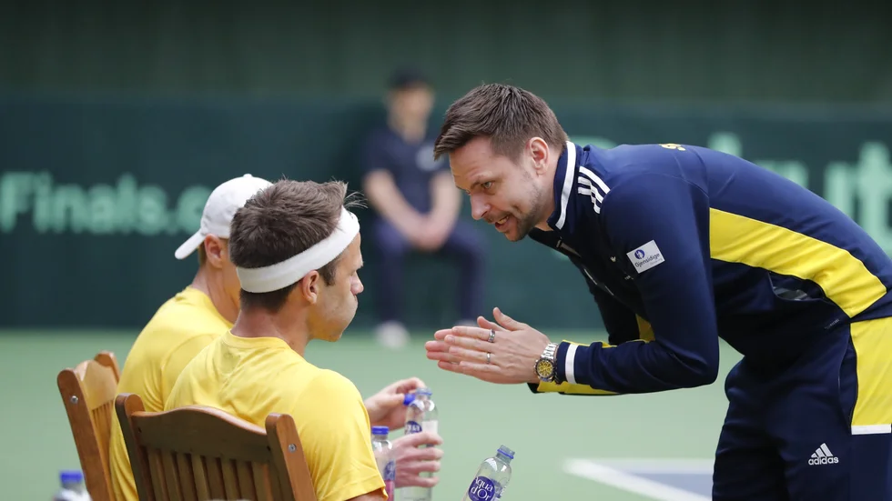 Sveriges Davis Cup-kapten Robin Söderling och dubbelparet Robert Lindstedt och Markus Eriksson under DC-mötet med Chile i Kungliga tennishallen i mars. Arkivbild.