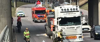 Utsläpp av drivmedel på E4 – läckage av hyudralolja 
