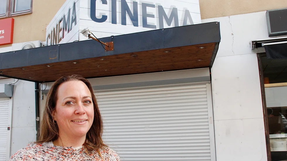 Nattklubben Cinema och Sara Olsson provar nu att öppna för dans igen, med högst 50 personer på dansgolvet. 