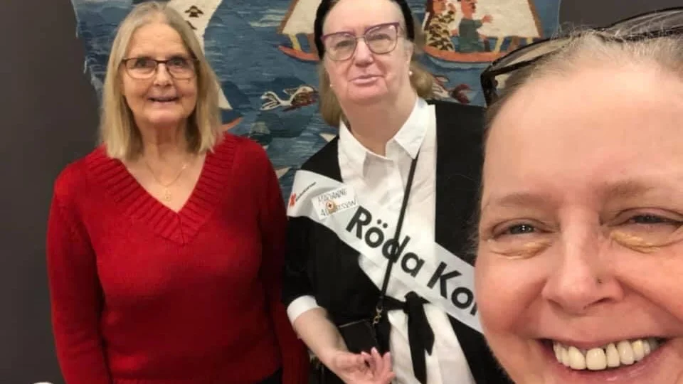 Eva Gunnarson, Marianne Augustsson och Suz Svalling Röda Korset i Sigtuna. 