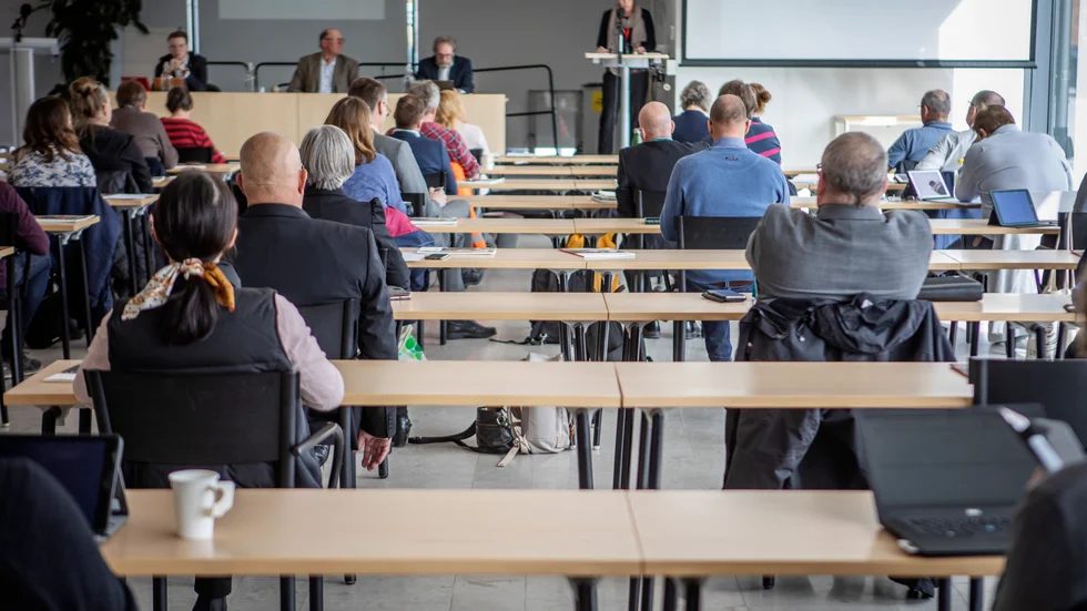 Det var en mindre styrka på måndagens regionfullmäktige med sammanlagt 36 tjänstgörande ledamöter. 
