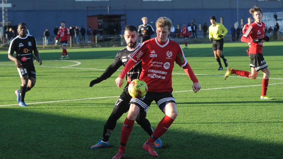 Runtuna var steget före i DM-derbyt mot Tystberga.