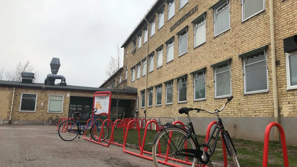 Olyckan inträffade på Dackeskolan i Mjölby.
